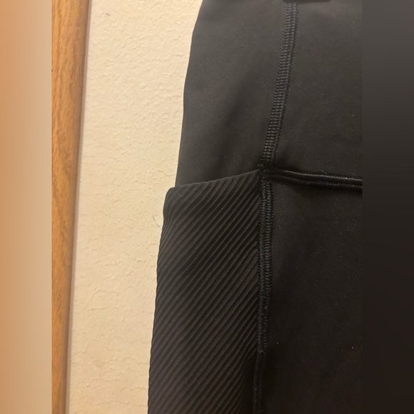 Lululemon leggings size 6 - Picture 9 of 11